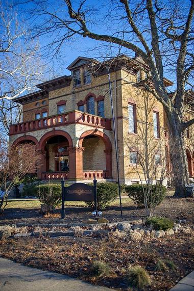Quick Weekend Getaways from Chicago: Vrooman Mansion - 2 hours