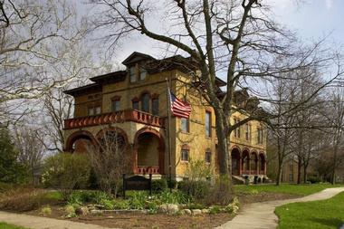 The Vrooman Mansion, a Romantic Weekend Getaway in Illinois