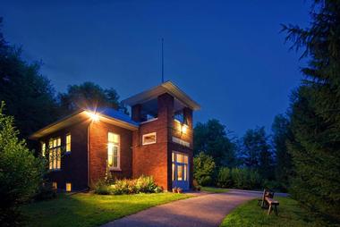 Weekend Getaways in Wisconsin: La Crosse - Wilson Schoolhouse Inn