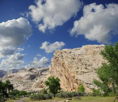 Places to Visit in Utah: Dinosaur National Monument