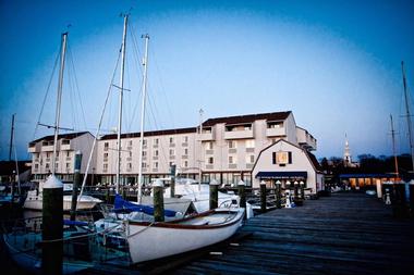 Getaways Near Me: Newport Harbor Hotel and Marina