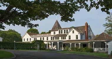 Romantic Getaway at Shelter Island House in New York - 2 hours 30 minutes