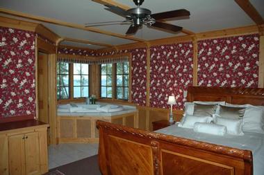 Siskiwit Bay Lodge Bed & Breakfast - 3 hours 30 minutes