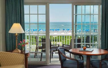 Weekend Getaways in New Jersey: La Mer Beachfront Inn