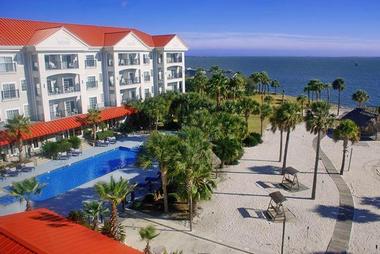 Romantic Weekend Getaways in SC: Charleston Harbor Resort & Marina