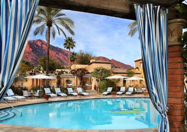 Weekend Getaways in Arizona: The Royal Palms for Couples