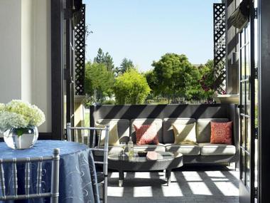 Getaways Near Me: Juniper Hotel Cupertino in Silicon Valley - 45 minutes