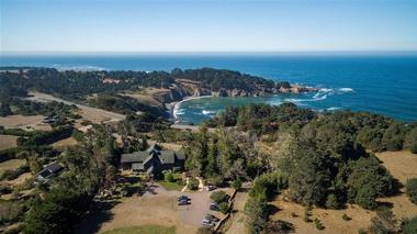 Brewery Gulch Inn in Mendocino - 2 hours and 45 minutes